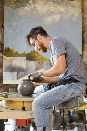 Les céramiques et peintures de William Ruller -  Atelier William Ruller 63 rue de la République 84400  Apt